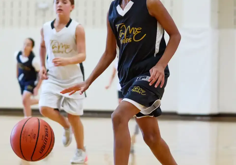 230531_IAME_Hoops_WH1003_w